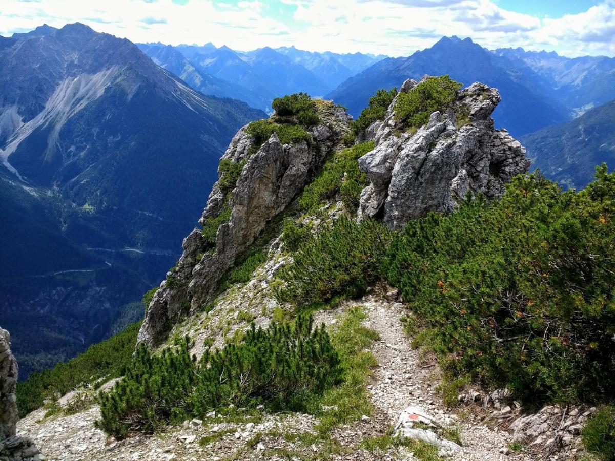 Apart-Alpin Stanzach Exteriör bild