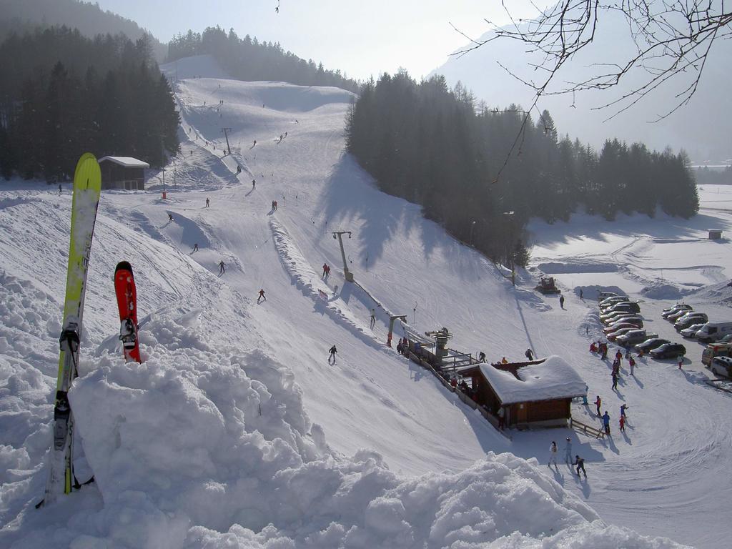 Apart-Alpin Stanzach Exteriör bild